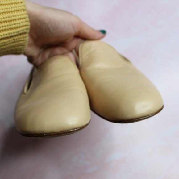 Stuart Weitzman Cream Myguy Rounded Toe Loafers sz 8.5 - Picture 7 of 10